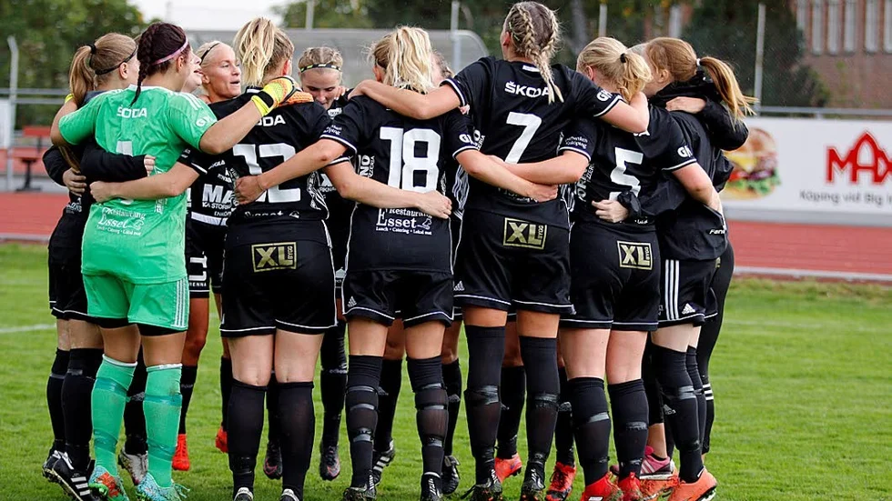 Seger. Efter att man tagit tag i spelet lyckades Fanna besegra Rosersberg i Upplandscupen.