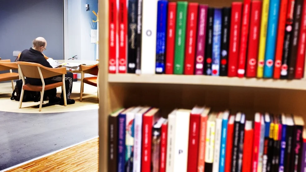 Biblioteket i Gottsunda. Men inte ens på bibblan är det säkert att en kan få njuta av tystnad längre...