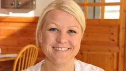 Ulrika Karlsson (M), skriver tillsammans med Nina Lagh (M).