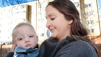 Jenny Karlsson med sonen Leo