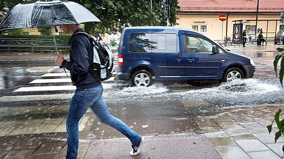 Det finns risk för lokala översvämningar, enligt Linus Dock.