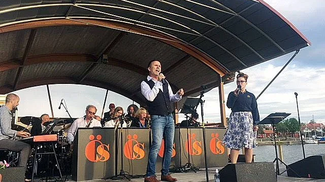 Jan Johansen spelade på årets första Öregrundsmåndag. Nästa vecka väntas firandet av 35-års jubileumet.
