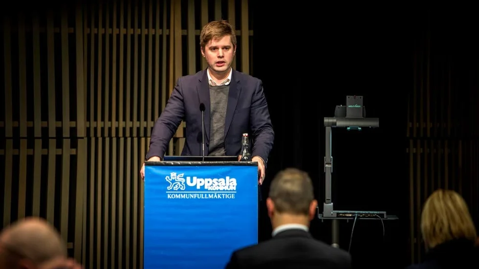 Simon Alm, regionråd och gruppledare i Uppsalas kommunfullmäktige för SD, undviker frågan om han har något att be om ursäkt för. Men partiet lyssnar på konstruktiv kritik och har sund internkonkurrens, säger han.