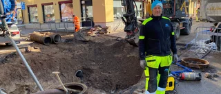 Vattenteknikern om det svåra arbetet: "Det är en matarledning i hela Motala"