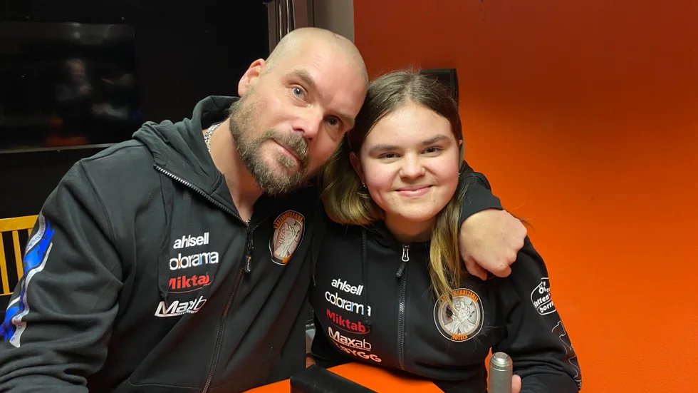 Vätternbrytarna i Motala har med Axel Petersson och Molly Friberg på SM-veckan. Båda tros ha guldchans i respektive klass.