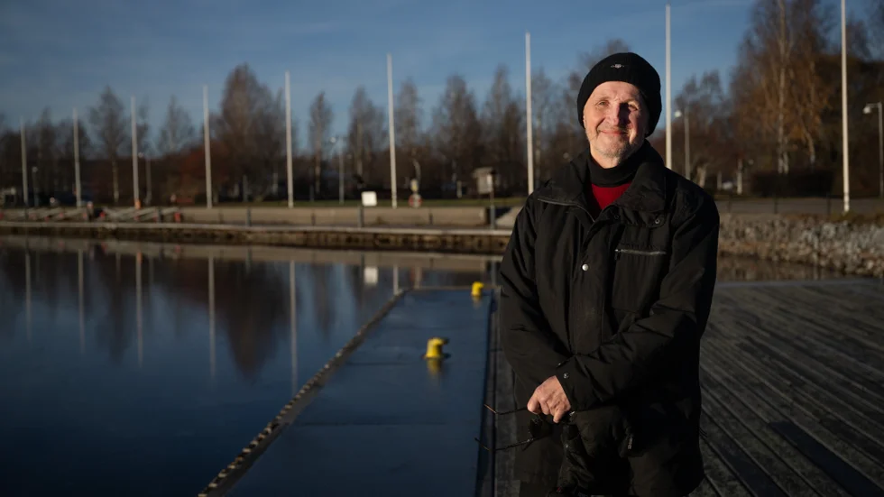 Frågan om Norrbotniabanans dragning delar Piteåborna. Lokalhistorikern Åke Berggren har släppt flera böcker om Piteå och ger flera exempel på hur meningsskiljaktigheter och bråk präglat Piteås utveckling. 