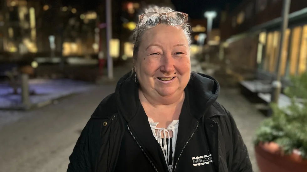 "Det har hänt väldigt mycket i mitt liv. Jag kände att jag måste välja och tänka lite på mig själv. Det handlar om att tiden få tiden att räcka till. För annars hade det kanske inte gått så bra i slutändan. Då hade jag kanske tagit slut. Jag är ju bara en människa", säger Lena Sirrewius.