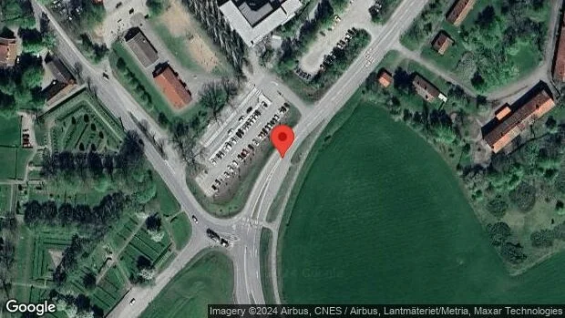 Flera personbilar i olycka på väg 1136