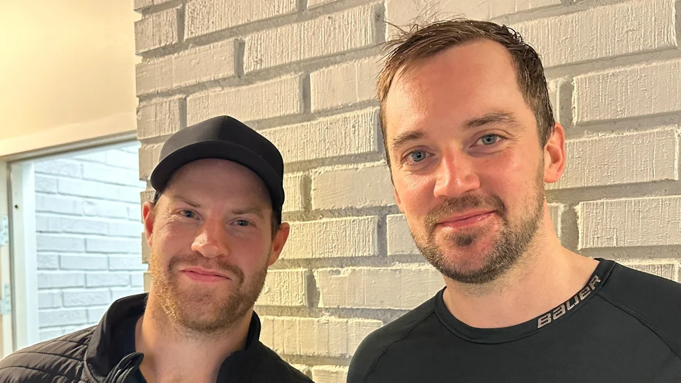 Oscar Lindberg och Tim Erixon är tremänningar. De passade på att prata med varandra efter matchen.