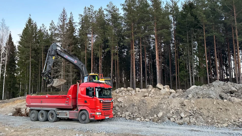 Nu blir det stökigare för trafikanterna på riksväg 56. 