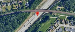 Varning för häst på vägen på E4