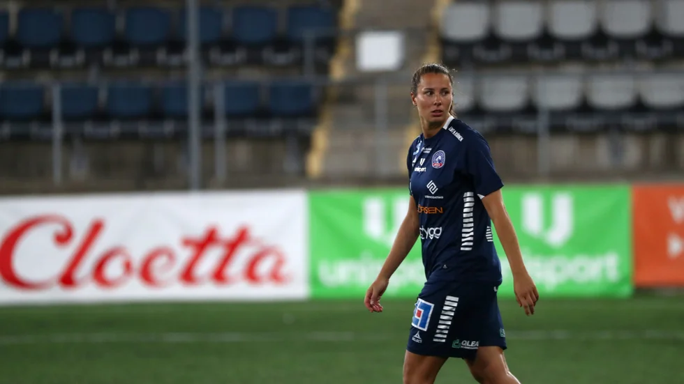 Nellie Karlsson deppar efter uttåget ur Champions League. 