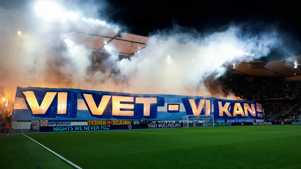 Nu straffas Malmö FF av Uefa med böter på 430|000 kronor för bland annat pyroteknik på läktarna när laget mötte Sparta Prag i playoff till Champions League. Arkivbild.