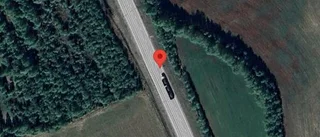 Stopp på E4 på grund av trafikolycka med en personbil och en lastbil