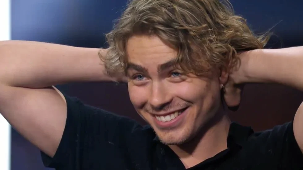 Leo Tekiel från Luleå är en av finalisterna i årets upplaga av "Idol", som startar direktsändningarna på lördag.