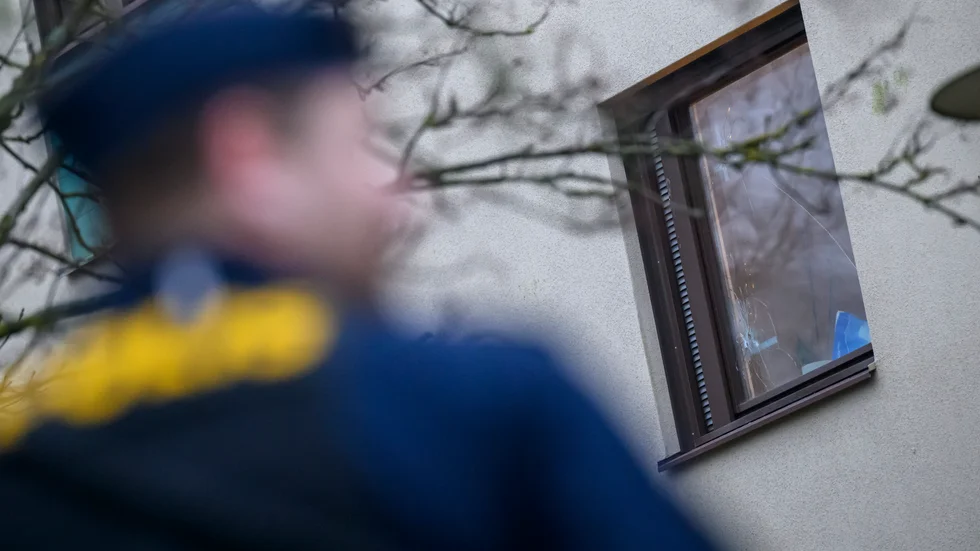 Polisen larmades om en skottlossning mot en lägenhet i Malmö under natten mot söndagen.