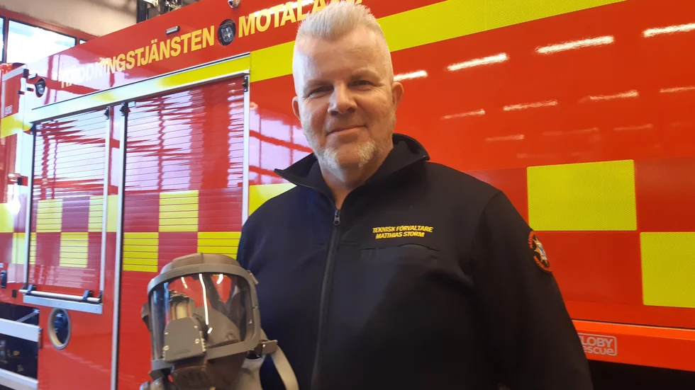 Matthias Storm är teknisk förvaltare vid räddningstjänsten i Motala-Vadstena. "Vi hoppas att vår utrustning ska komma till användning där den behövs som bäst", säger han.