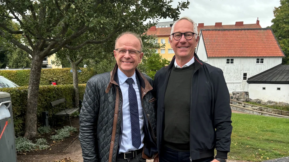 Mikael Oscarsson (KD) fanns på plats i Uppsala på onsdagen för att presentera regeringens satsning på myggbekämpning i Nedre Dalälvsområdet. Jan Lundström vid Biologisk myggkontroll var nöjd med beskedet.