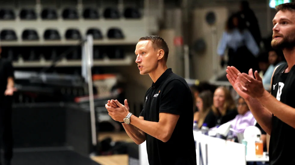 Mikko Riipinen: "Vi har mycket information och vet hur dem vill spela. Det är ganska tydligt vem som ska göra vad och vilka som är huvudspelarna."