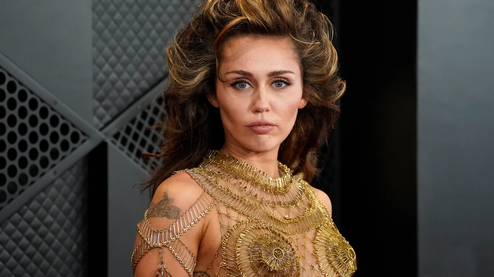 Miley Cyrus fick en Grammy i februari för sin låt "Flowers". Nu anklagas hon för plagiat. Arkivbild.