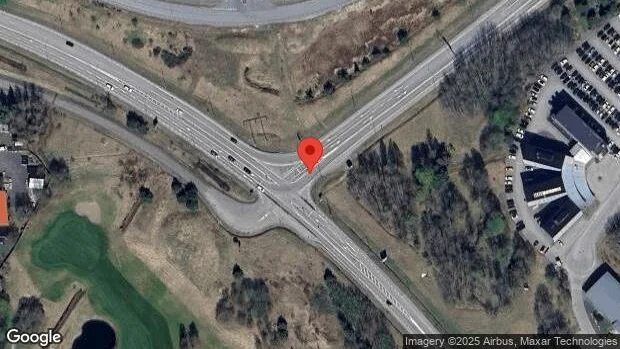 Stillastående personbil på väg 273 – problem i trafiken