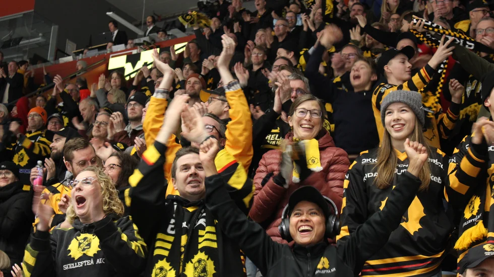 Det var slutsålt, lapp på luckan, när Skellefteå AIK storvann mot Frölunda i årets hemvändarmatch.