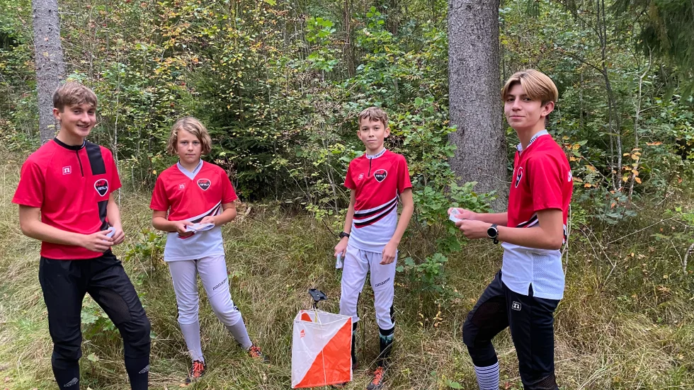 OK Motala-löpare var framstående i olika DM-lopp nyligen. Från vänster ses Adam Lindqvist, Sixten Sjöberg, Helmer Bengtsson och Simon Lundqvist. OK Motala har 40-50 aktiva löpare och har ett par månader kvar av säsongen.  