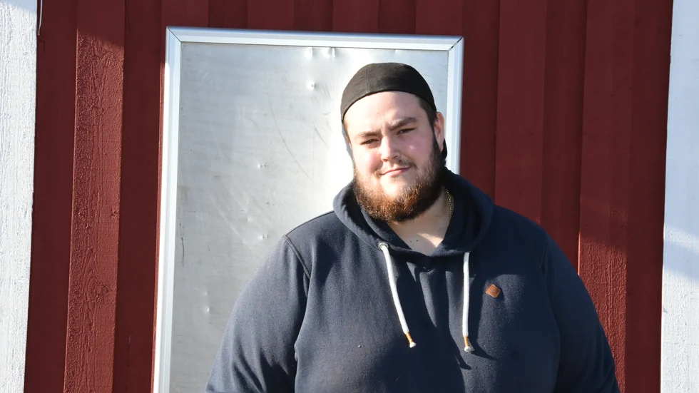 "Lite nervöst är det, men det blir säkert bra", säger Alexander Luthström, 25, apropå att han i november öppnar en livsmedelsbutik i Nikkala.