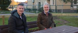 Se hit förälder! Här kan ditt barn busa i nya fräscha lekparken