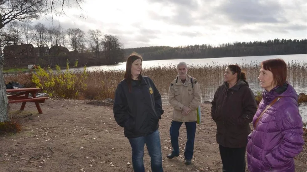 Ann-Sofie Lod, Lars Dahlqvist, Marie Hallberg och Lena Karlsson på badplatsen vid Storsjön.