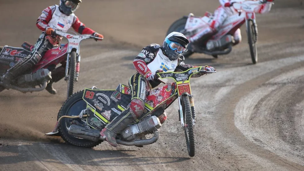 Oliver Berntsson och Sverige tog sig vidare till final i juniorernas lag-VM.