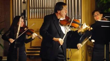 Camerata Nordica och ensemblens hedersledare Levon Chilingirian bjöd på en fascinerande konsert i Marieborgskyrkan på söndagskvällen.Foto Anders Steiner