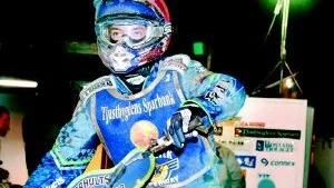 Bekräftar inte. Peter Ljung vill inte bekräfta att han ska lämna Västerviks Speedway och köra för VMS Elit nästa säsong.        FOTO: ANDERS LILJEGREN