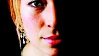 Kvar i Sverige. Frida Hallgrens nästa film blir svarta "Tjocktjuven" med premiär i februari. Nu är hon bioaktuell i "Störst av allt". Foto: Pressens Bild/Arkiv