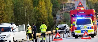 Person till sjukhus efter bilolycka
