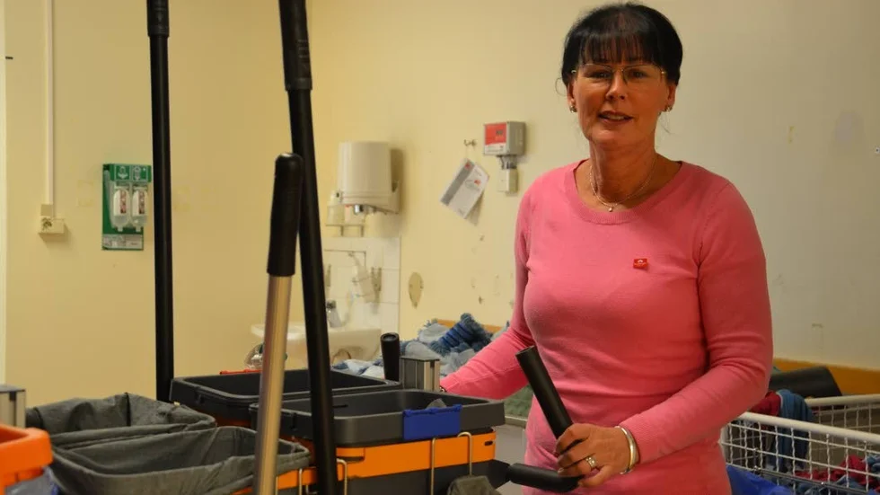 BÄST. Västerviks sjukhus rankas som bäst i landet av sjukhuspatienterna när det gäller städning. Städchefen Marina Lindh är glad över topplaceringen.