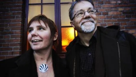Höstlovsbesök. Vänsterpartiets första vice ordförande Alice Åström och hennes riksdagskollega Jacob Johnson besökte på torsdagen Västervik under riksdagens plenifria vecka. Miljöfrågor och kommunikationer var två viktiga frågor i fokus.  Foto: Ellen Kindstrand