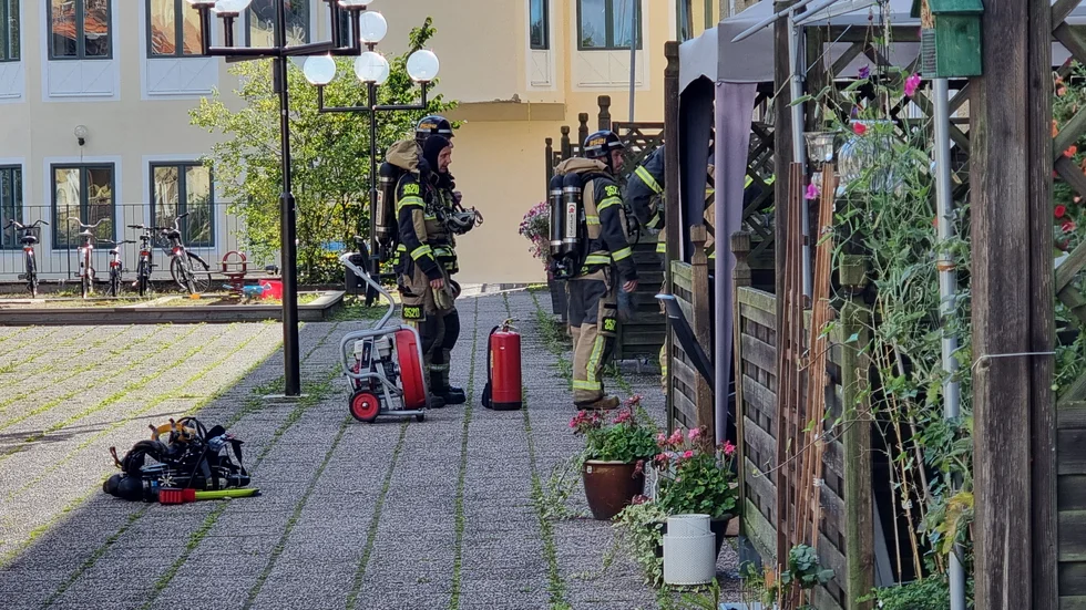Brandmännen fick ventilera ut röken och göra några ytterligare kontroller innan de kunde återvända till stationen. 