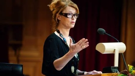 Lena Endre har aldrig känt sig sextrakasserad, berättade hon i riksdagen, där hon också ifrågasatte Ekots enkätundersökning. Foto: Bertil Ericson/Scanpix