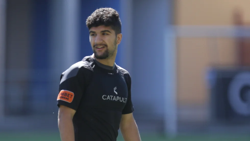 Den 1,67 långe kreatören Ishak Shamoun hoppas få chansen igen från start när AFC saknar flera offensiva spelare.