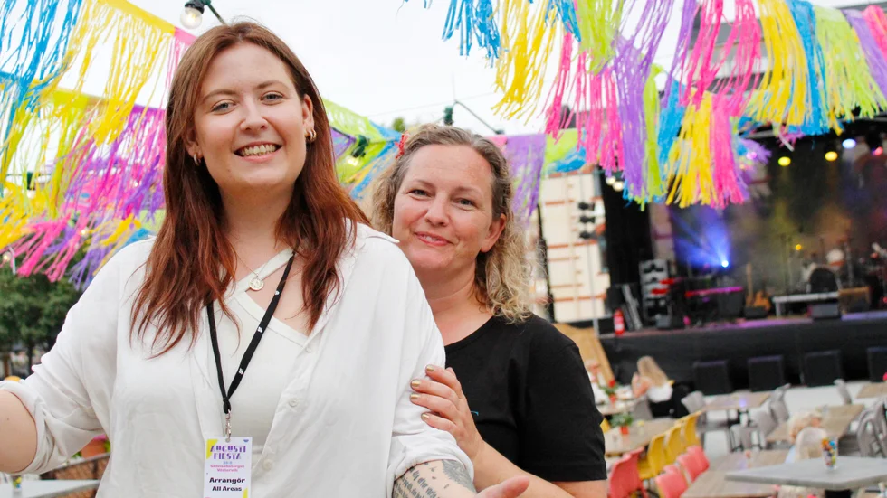 Jennie Viberg och Jessica Gustavsson har förberett sig för runt 500 gäster på fredagskvällens Fiesta. 