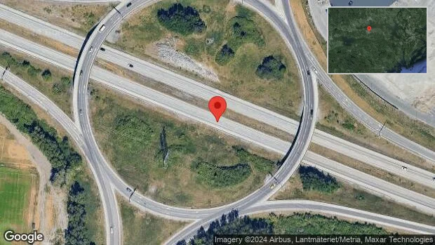 Olja på vägen stör trafiken på E20