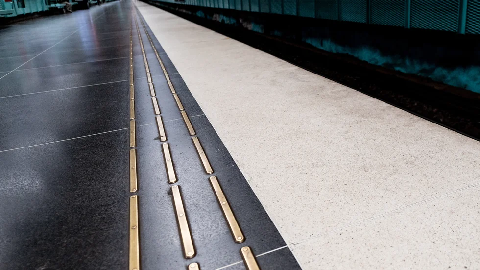 Hjulskador skapar stora problem på tunnelbanans blå linje. Arkivbild.