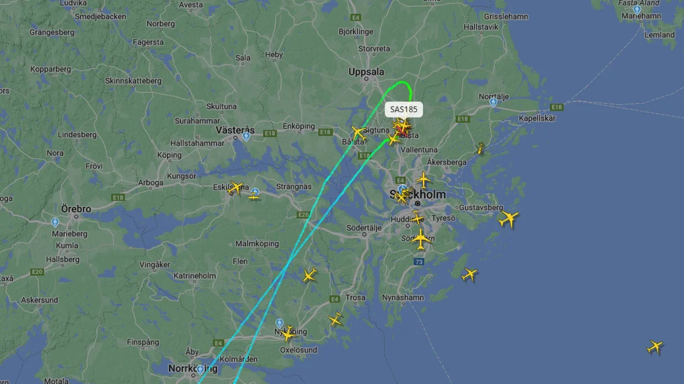 Flygplanet vände i höjd med Norrköping och återvände därefter till Arlanda.