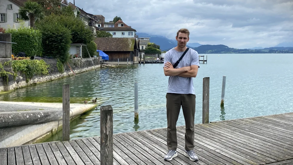 "Det här är en nytändning för mig. Dels vill jag bevisa för klubben att de gjort en bra värvning. Men främst är klubbytet en utmaning för mig själv. Jag tror att jag kan och vill fortfarande utvecklas som en spelare", säger Tobias, som med sina 31 år är en av Zug Uniteds äldsta spelare.