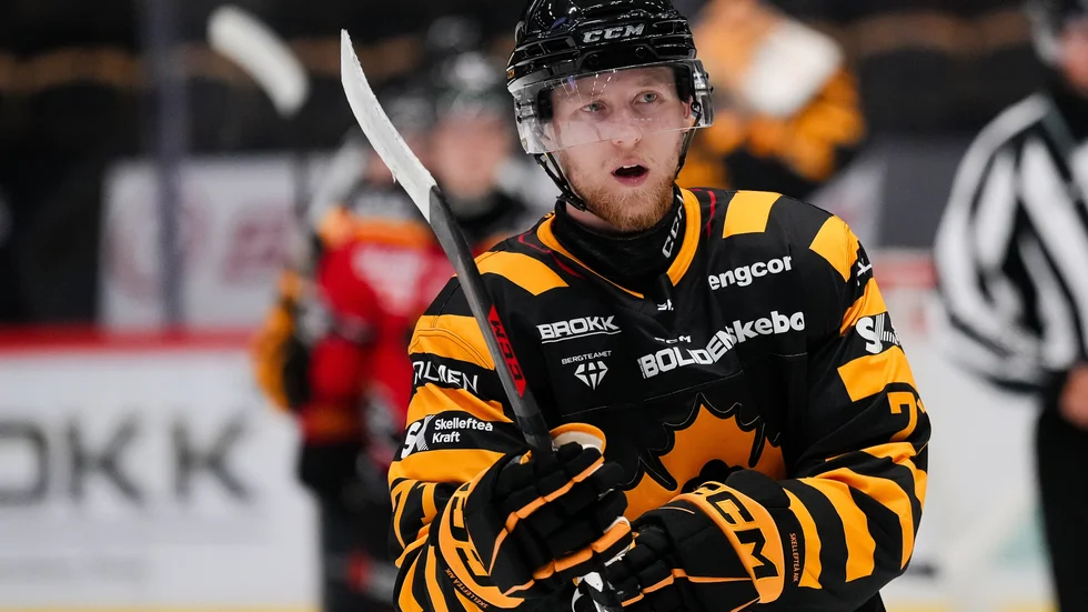 Jonathan Davidsson gjorde sin Skellefteå AIK-debut, och sin första match på sju månader, när Luleå besegrades med 4–3 i Skellefteå Kraft arena under torsdagskvällen.