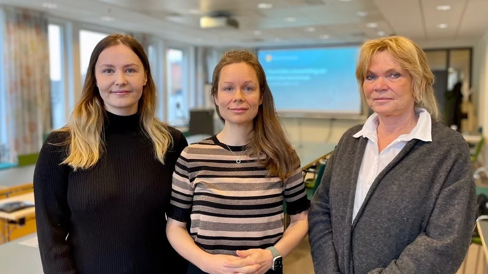 Mimmi Westerlund (KD), Matilda Hübinette (KNU) och Monika Löfgren (SD) försvarar tanken på att sänka skatten i Knivsta om några år.