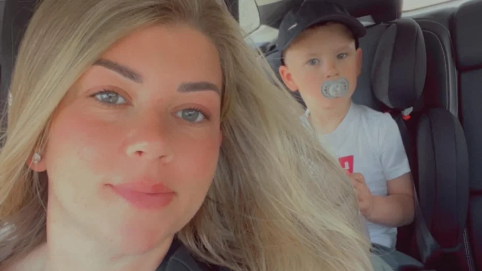 Juliette Bergström Karlsson och sonen Remi 4 år.