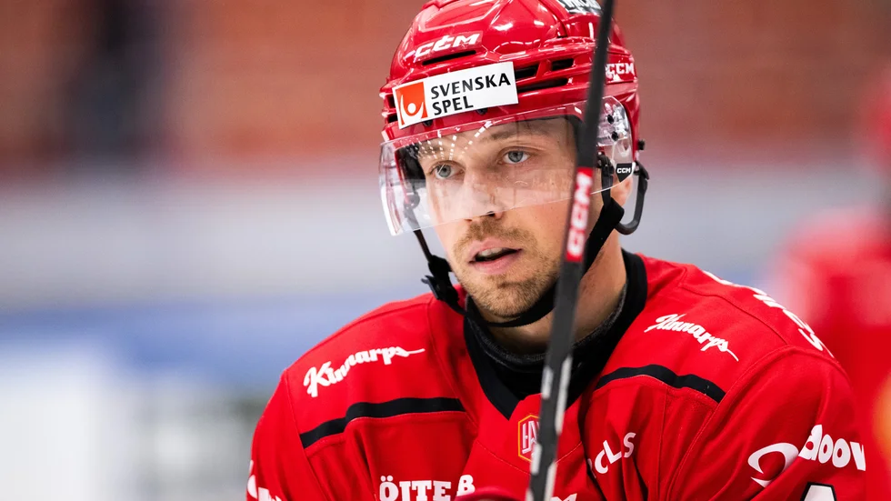Victor Aronsson är klar för ännu ett år med moderklubben Almtuna.
