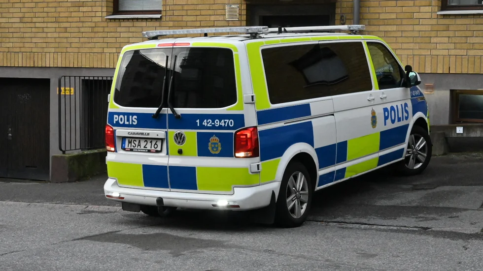 Polisen på plats i Hagaområdet på tisdagsmorgonen.